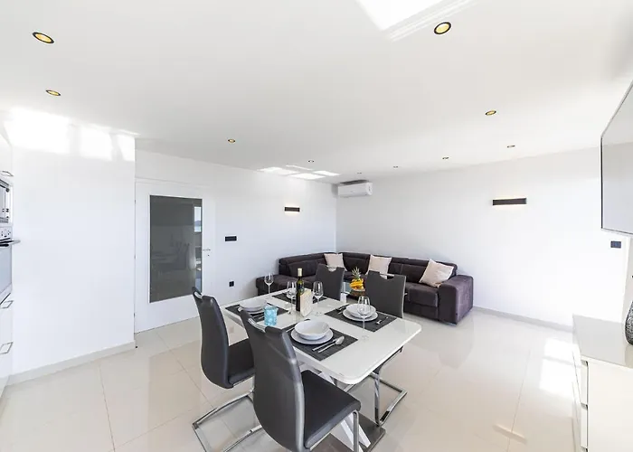 In Seget Donji * 特罗吉尔