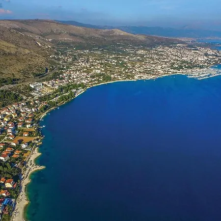 Apartament 2 Bedroom Lovely In Seget Donji Trogir